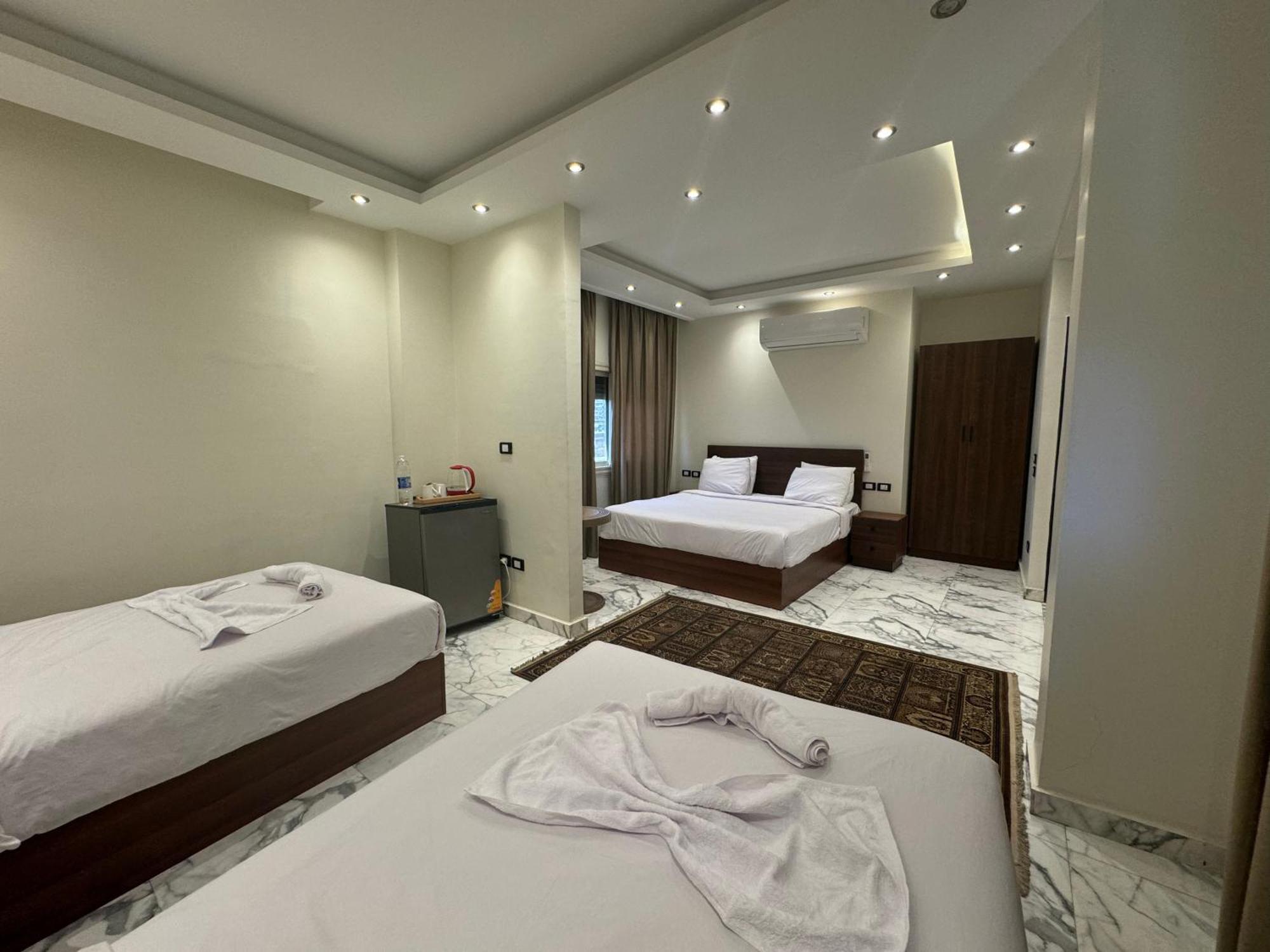 Unique Pyramids Boutique Inn Kafret el-Gabal Exteriör bild
