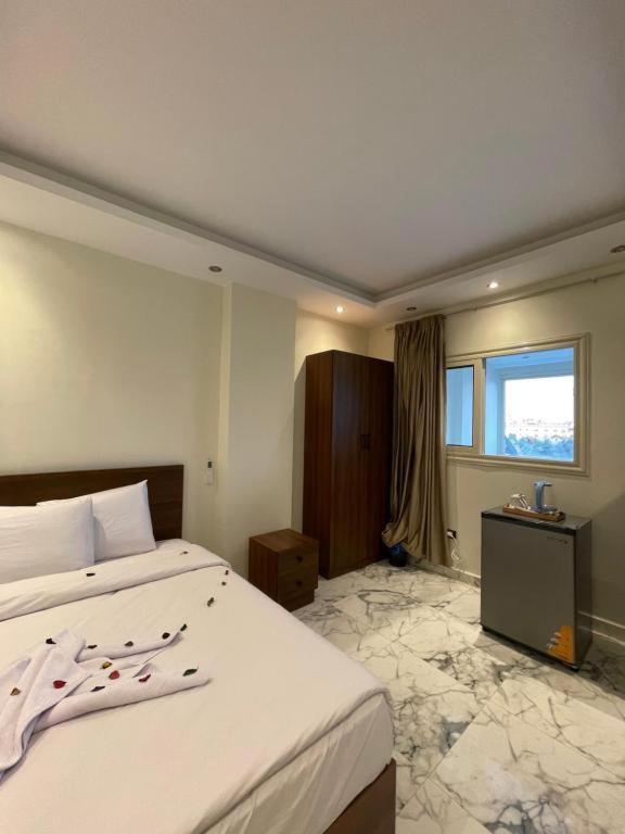 Unique Pyramids Boutique Inn Kafret el-Gabal Exteriör bild