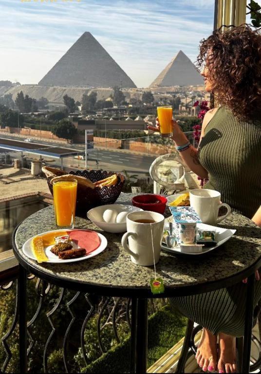 Unique Pyramids Boutique Inn Kafret el-Gabal Exteriör bild