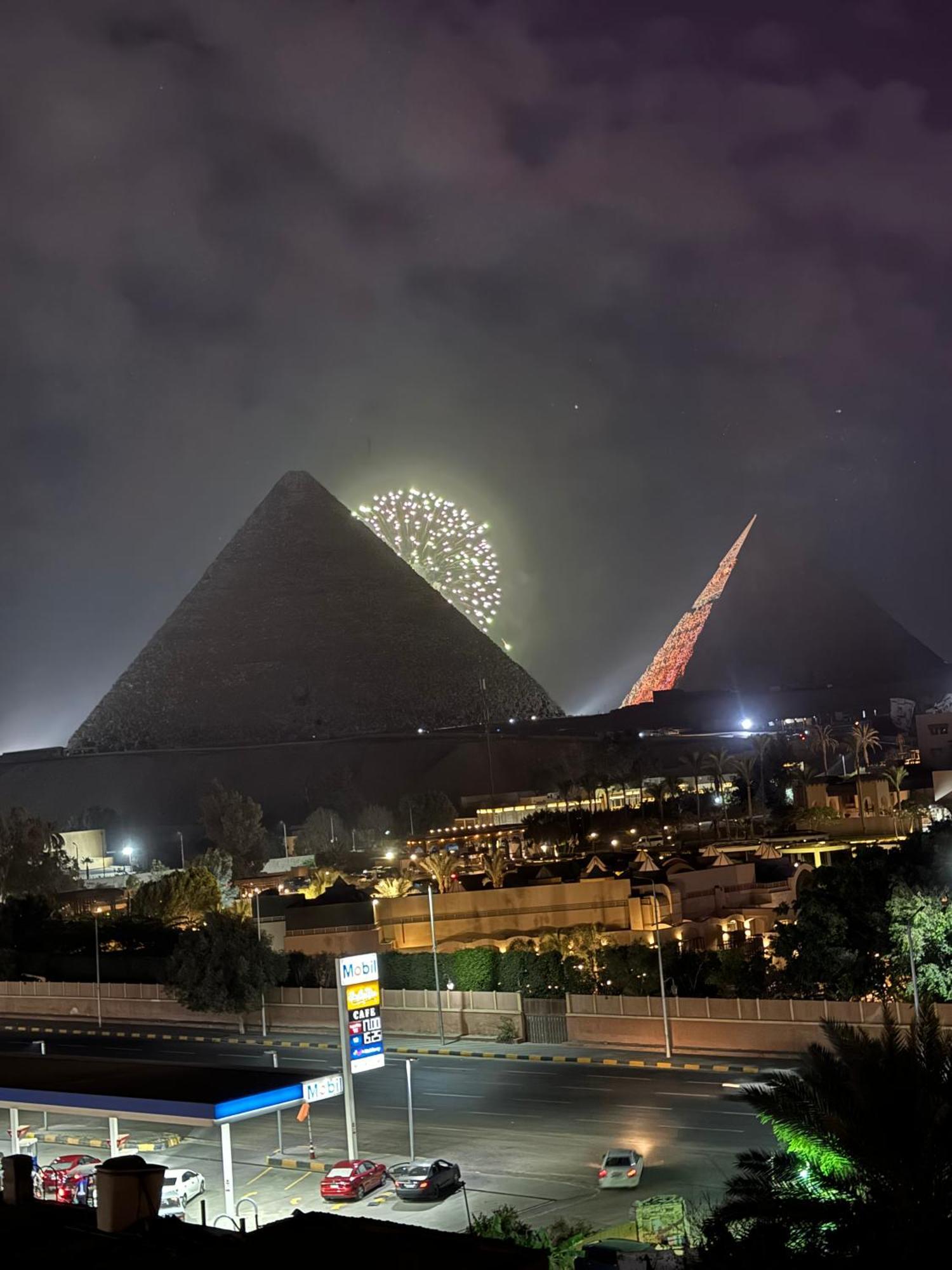Unique Pyramids Boutique Inn Kafret el-Gabal Exteriör bild