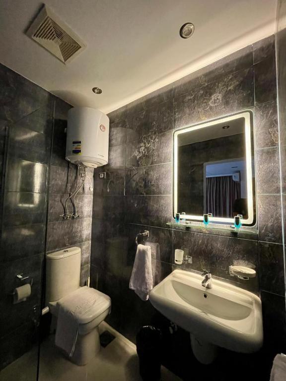 Unique Pyramids Boutique Inn Kafret el-Gabal Exteriör bild