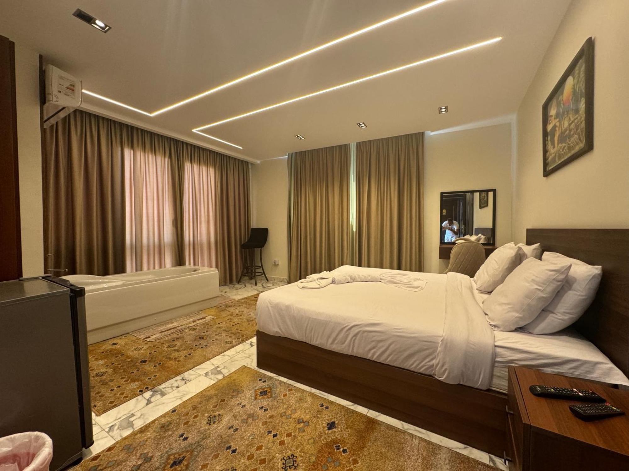 Unique Pyramids Boutique Inn Kafret el-Gabal Exteriör bild